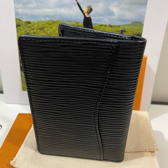 ❣️SOLD❣️Authentic LV Epi Black POCKET ORGANIZER ▪️ - Picture 11 of 14